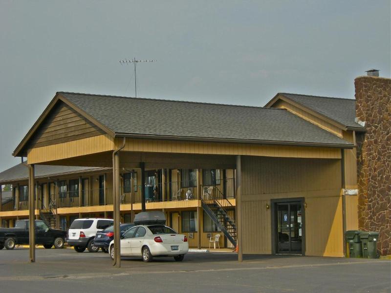 Red Lion Inn And Suites La Pine Oregon image
