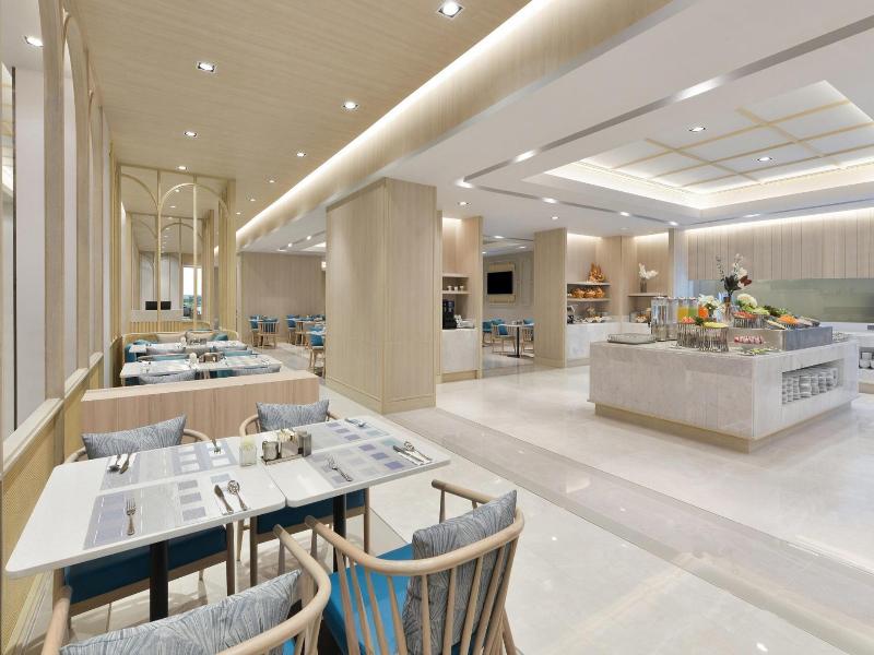 Centre Point Hotel Terminal21 Korat image