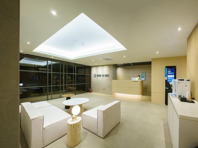 Brown Dot Gangneung Gyeongpo — photo 15