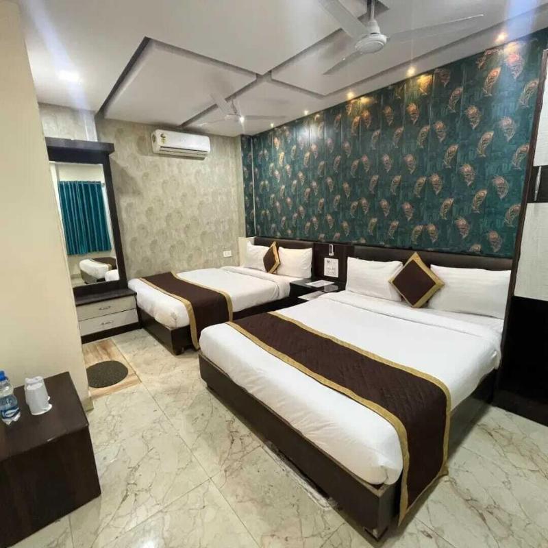 Hotel Raj Villas image