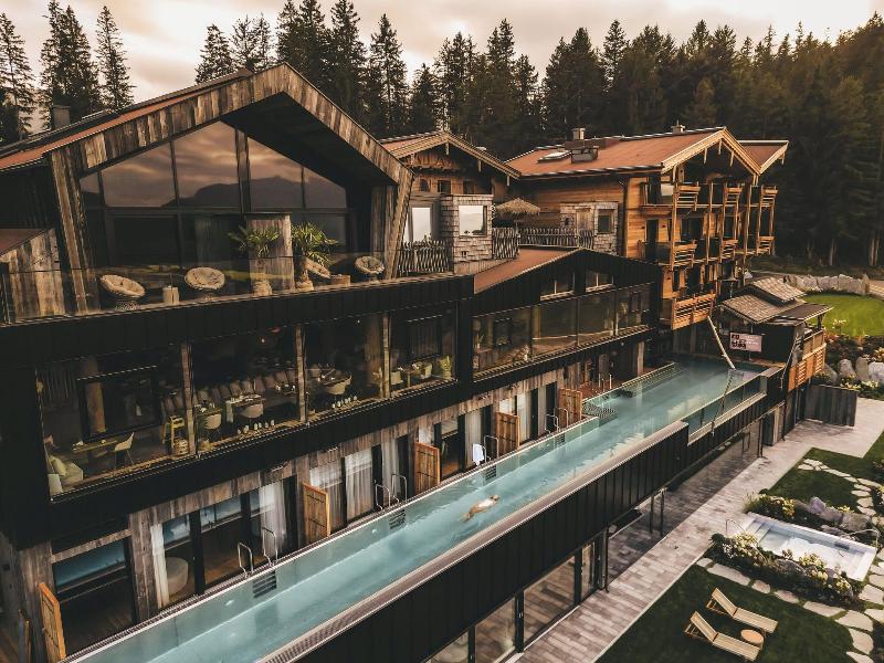 Jufenalm Boho Hotel Restaurant image