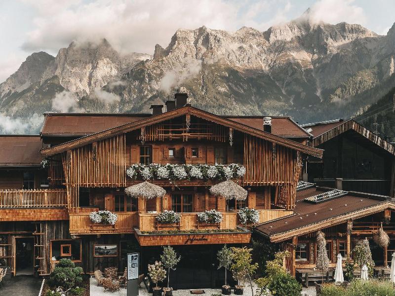 Jufenalm Boho Hotel Restaurant image