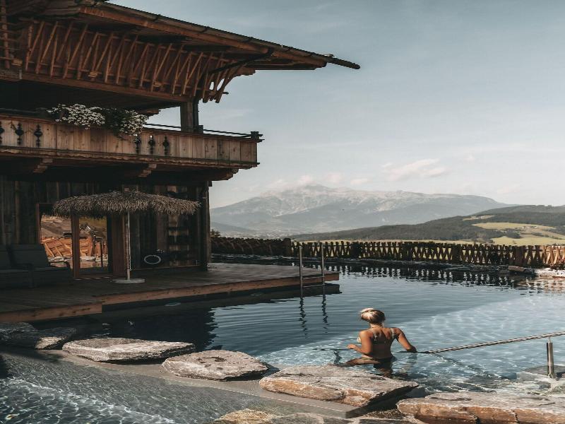 Jufenalm Boho Hotel Restaurant image