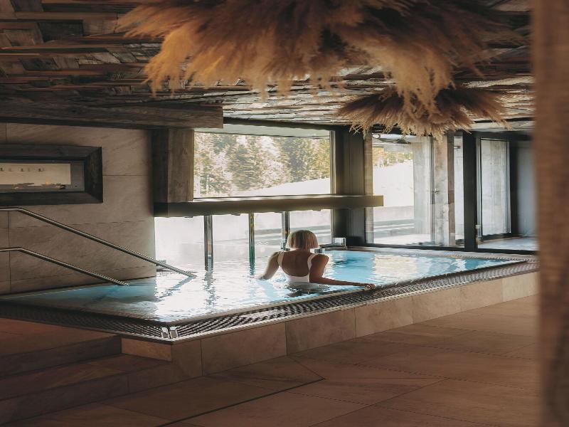 Jufenalm Boho Hotel Restaurant image
