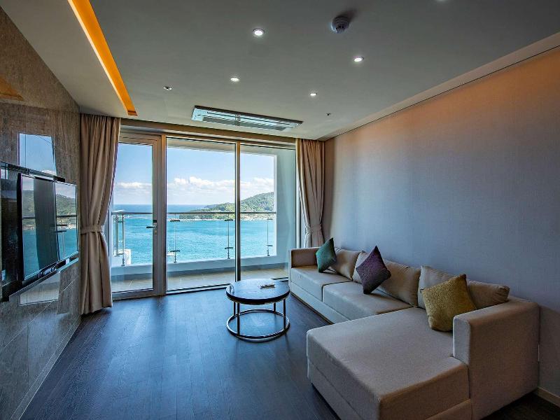 Ramada Suites Geoje image