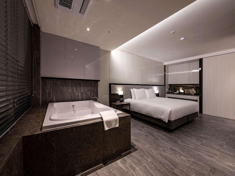 Ramada Suites Geoje image