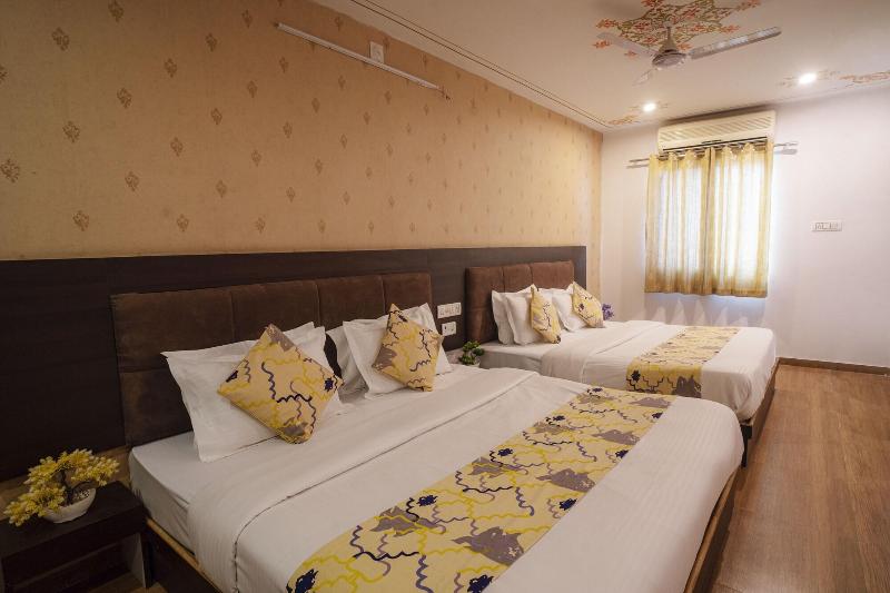 Tripli Hotels Arunoday Palace image