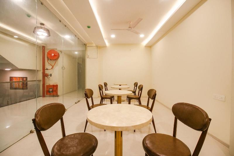 Fabhotel Divine Casa image