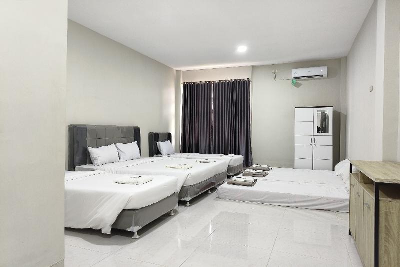 Mulyojaten Hotel & Resto By Zuzu image