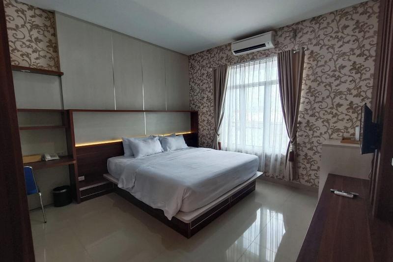 Mulyojaten Hotel & Resto By Zuzu image