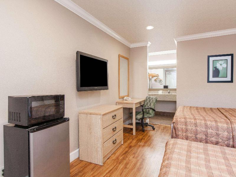 Days Inn by Wyndham San Francisco South image