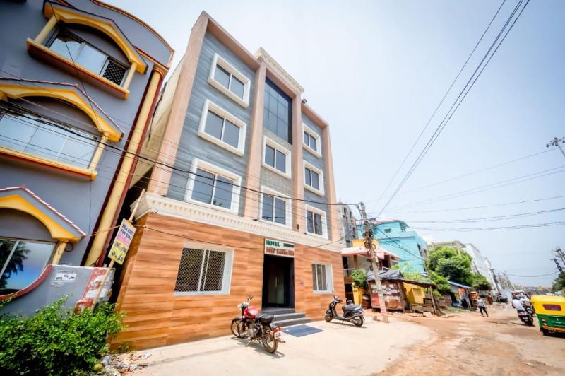 Goroomgo Deep Ganga Inn Puri image
