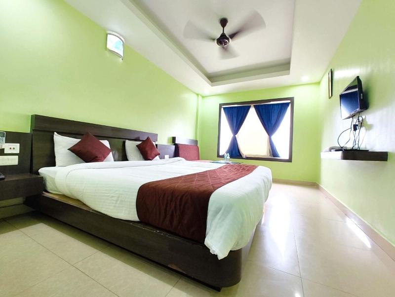 Goroomgo Deep Ganga Inn Puri image