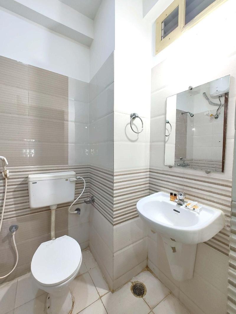 Goroomgo Deep Ganga Inn Puri image