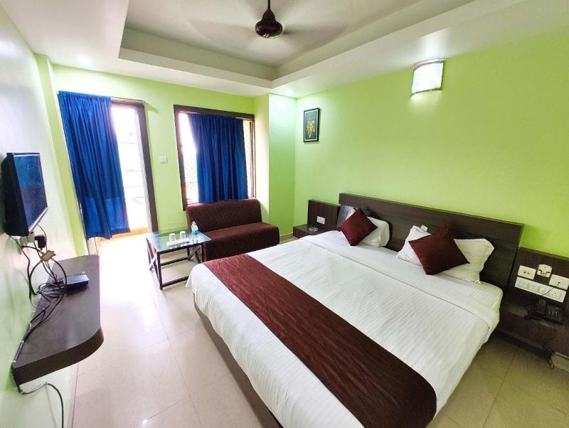 Goroomgo Deep Ganga Inn Puri image