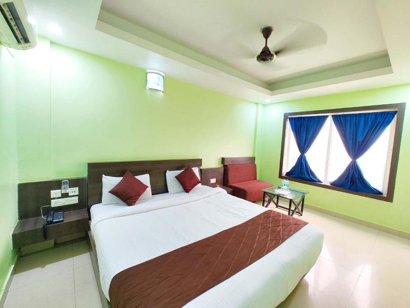 Goroomgo Deep Ganga Inn Puri image