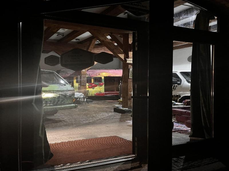 Urban Van Glamping Riga image