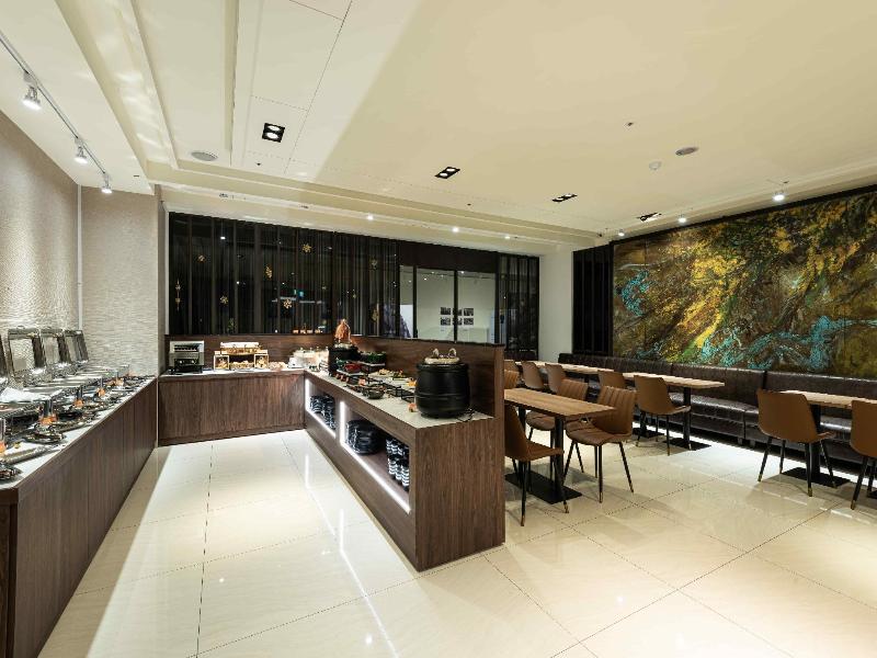 Spring S Rhapsody Hotel