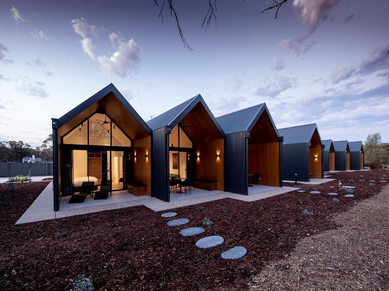 Par Five Shacks