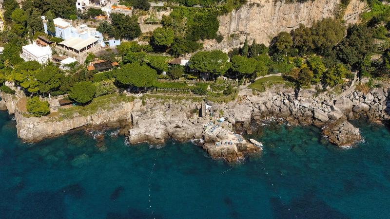 Villa Treville image