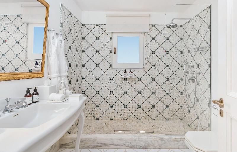 Villa Treville image