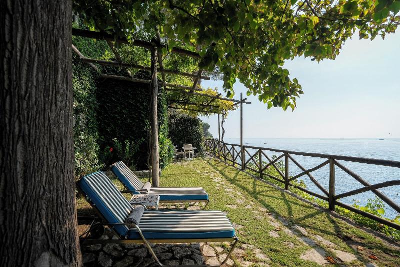 Villa Treville image
