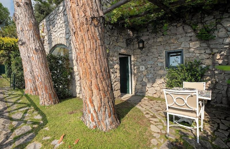 Villa Treville image