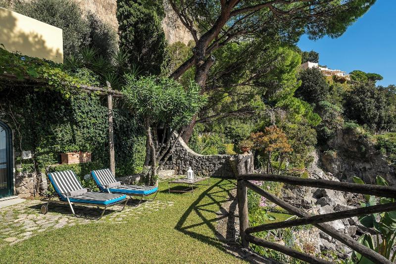 Villa Treville image