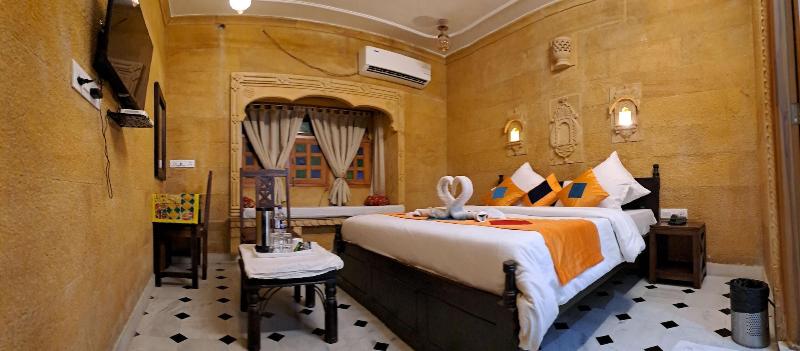 Golden Marigold Hotel image