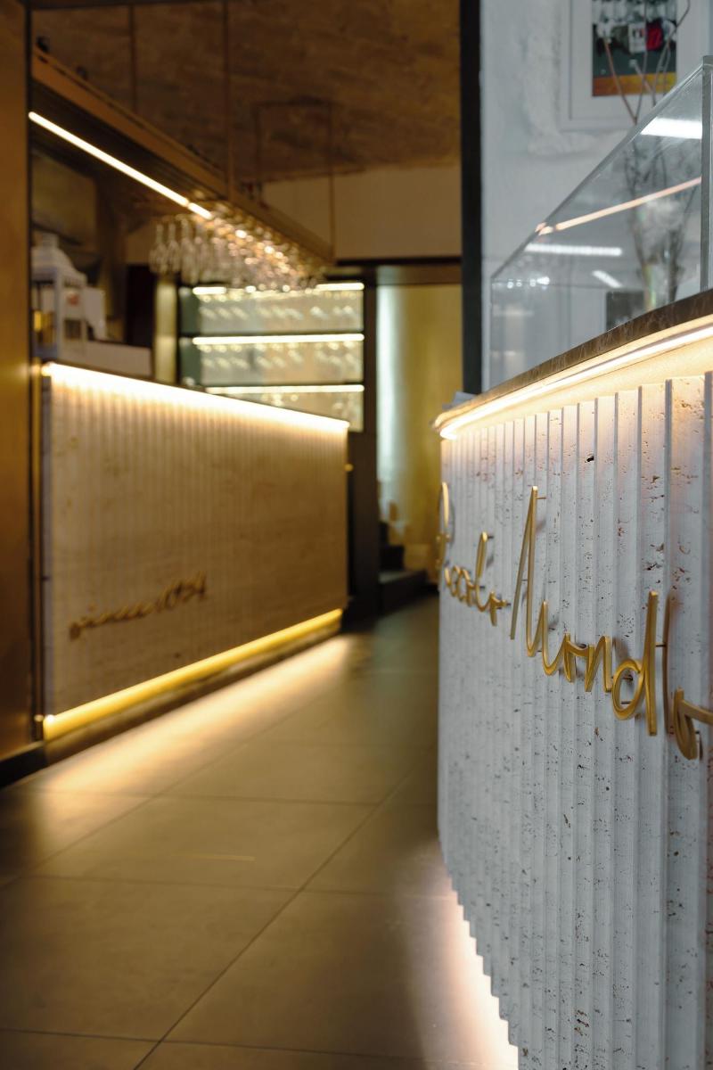 Lux Suites In Roma image
