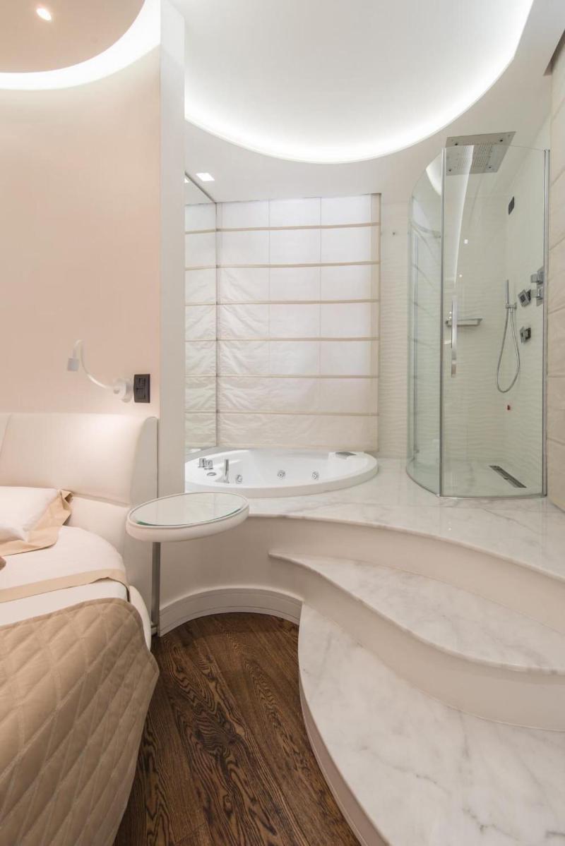 Lux Suites In Roma image