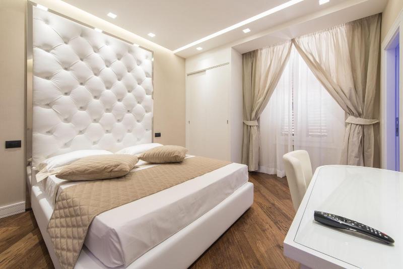 Lux Suites In Roma image
