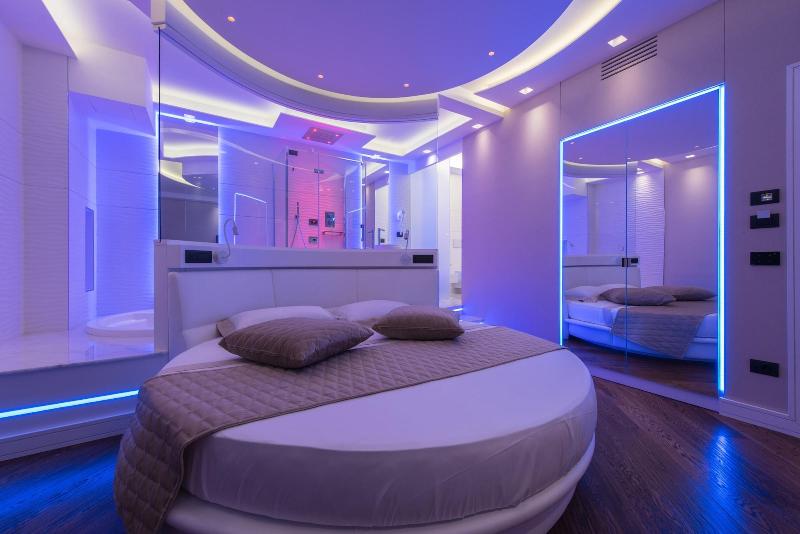 Lux Suites In Roma image