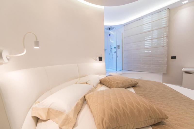 Lux Suites In Roma image