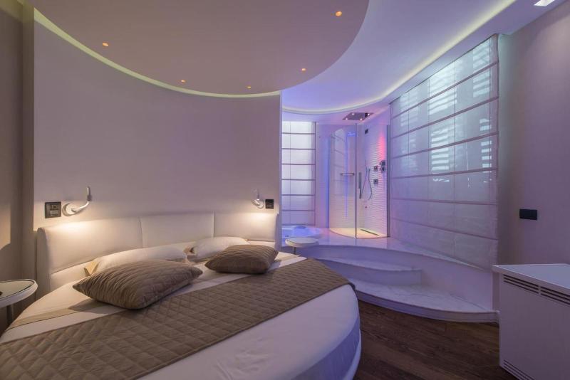 Lux Suites In Roma image