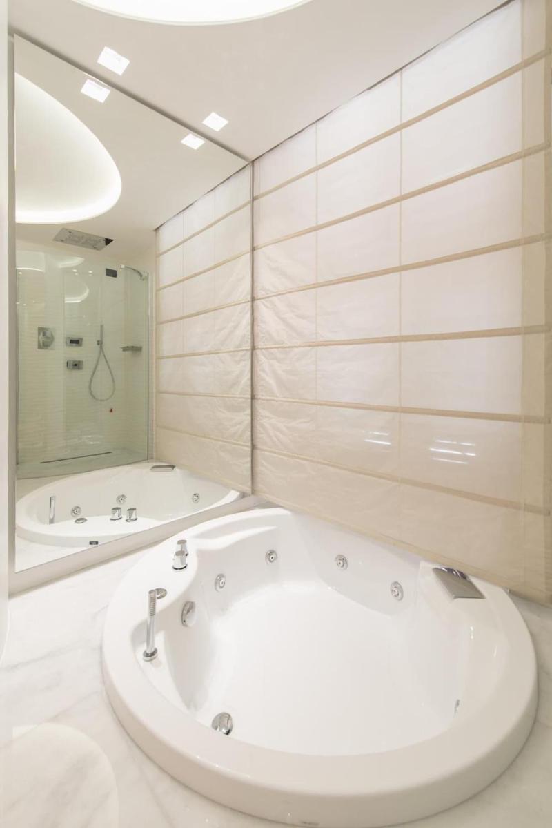 Lux Suites In Roma image