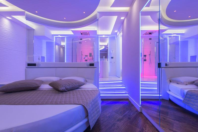 Lux Suites In Roma image