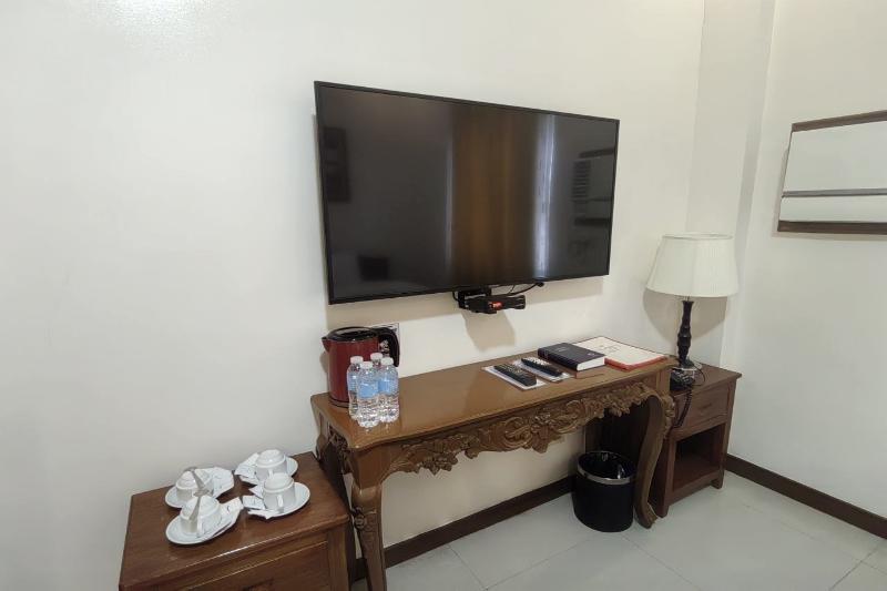 Ferrymar Hotel image