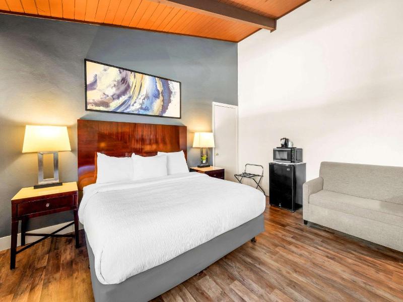 Quality Inn Suites image