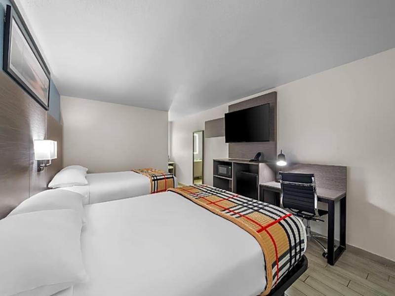 Royale Inn image