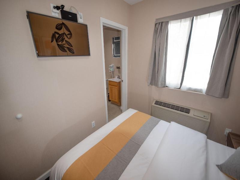 Flushing Garden Hotel image