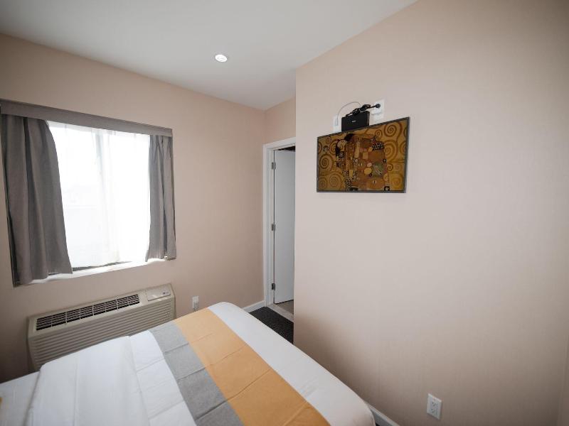 Flushing Garden Hotel image