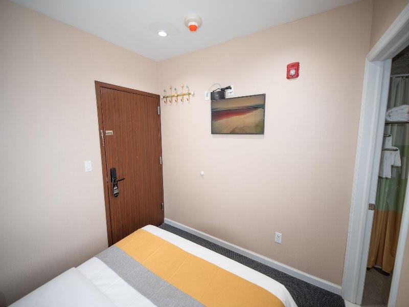 Flushing Garden Hotel image