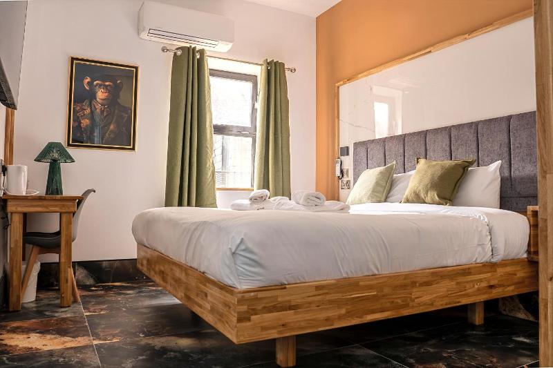 Arundell Hotel image