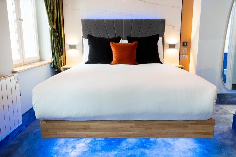 Arundell Hotel image