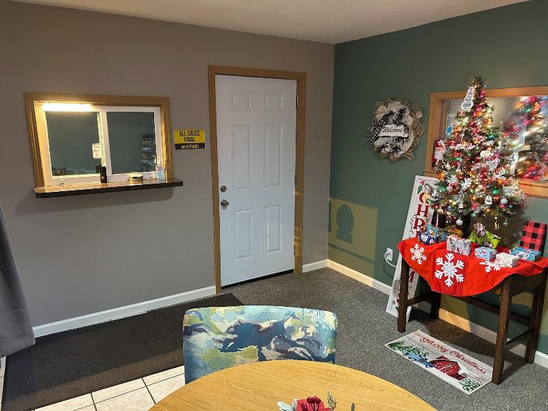 Valley Inn And Suites