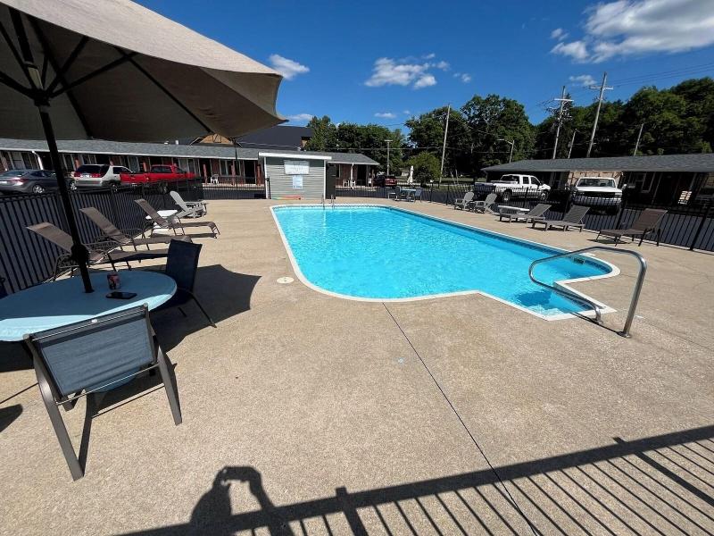 Valley Inn And Suites