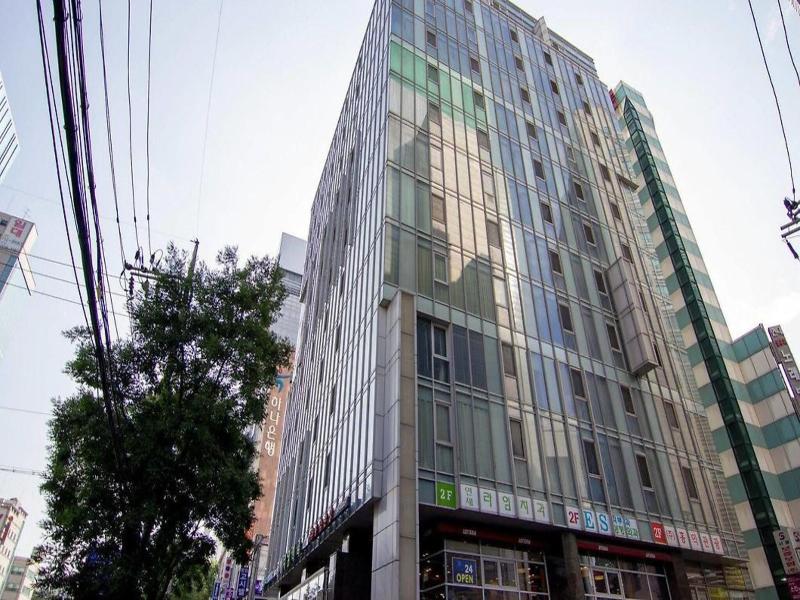 Brown Suites Hotel Sinchon Central image