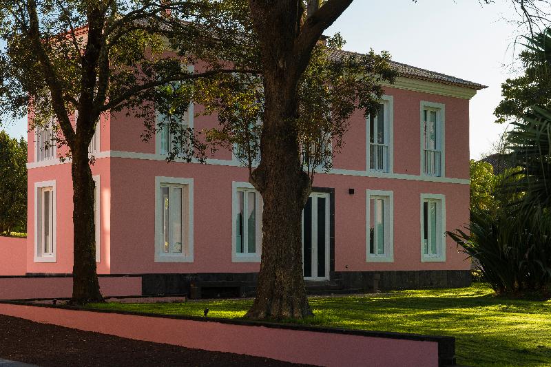 Solar Dos Cantos Botanic House And Garden image