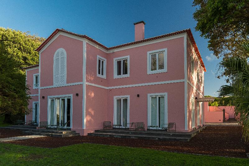 Solar Dos Cantos Botanic House And Garden image
